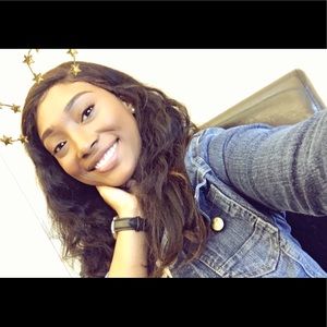 Meet your Posher, Angelica
